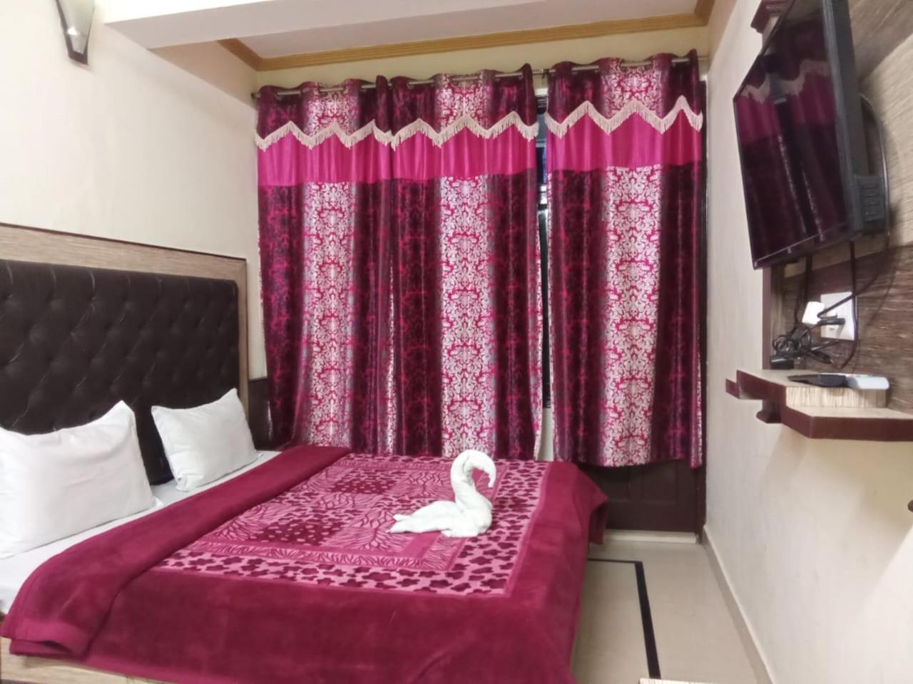 Krishna Holiday Guest House Block II Dharamshala Ngoại thất bức ảnh